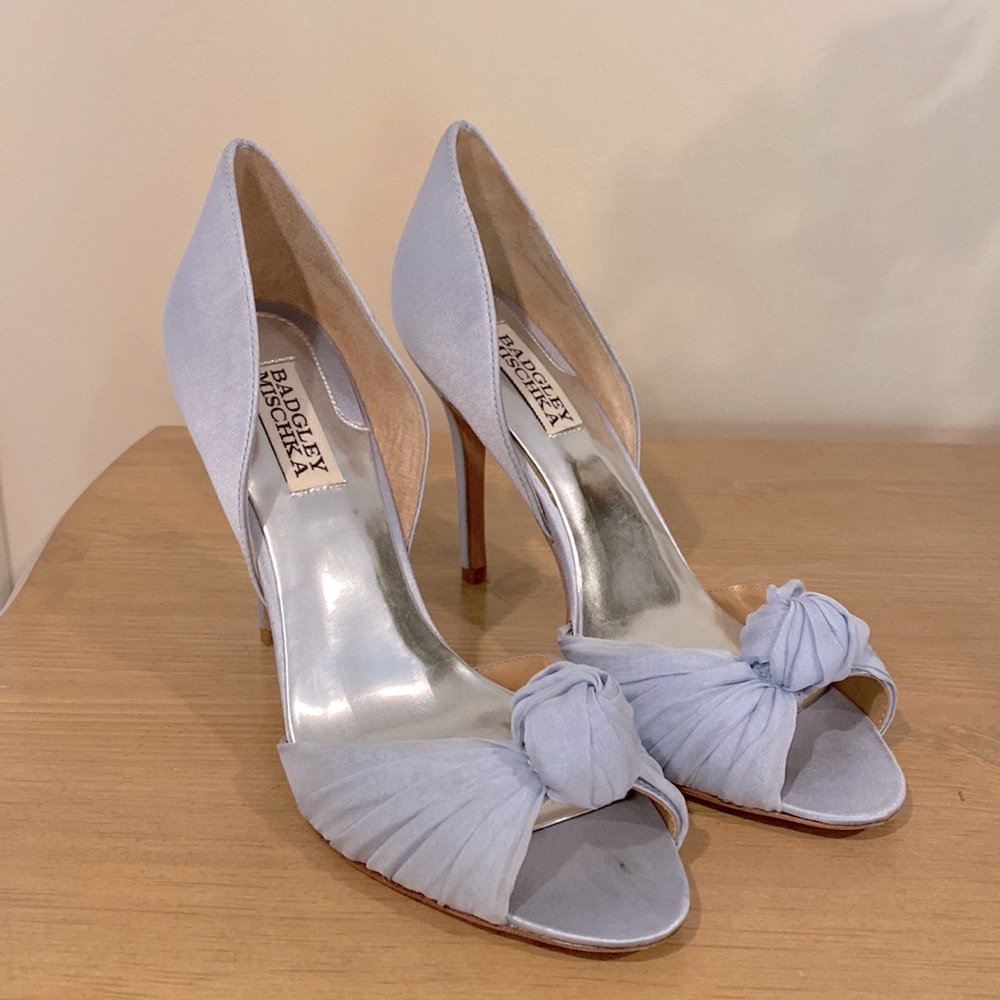 Badgley Mischka light blue peep-toe knot heels; wedding heels, size 7.5